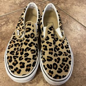 Women’s Vans Slip On Skate Shoe- Leopard size 7